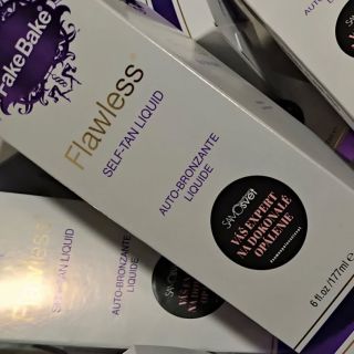 Opäť SKLADOM ikonické samoopalovacie mlieko 💥Fake Bake💥 FLAWLESS Najobľúbenejšie Samoopaľovacie mlieko s krásnou vôňou pre...